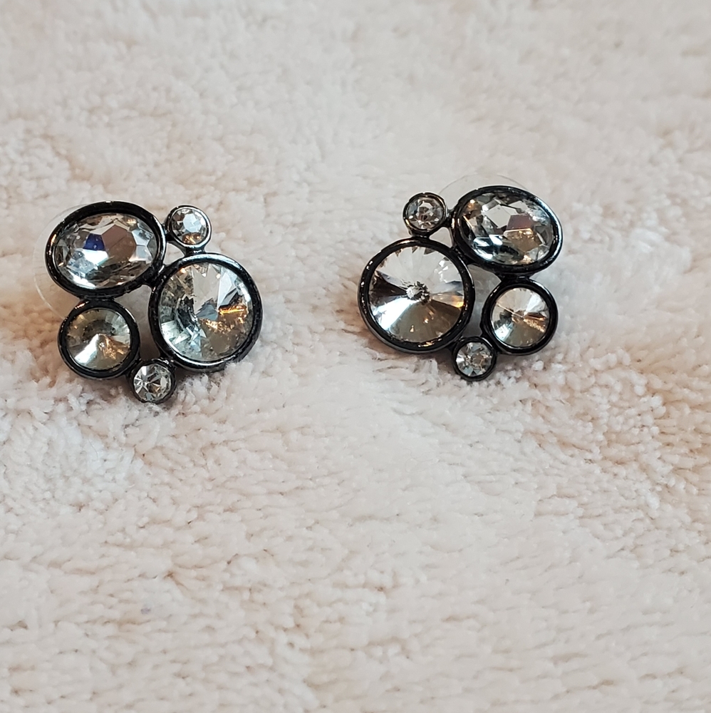 PREMIER JEWELRY retired noteworthy earrings